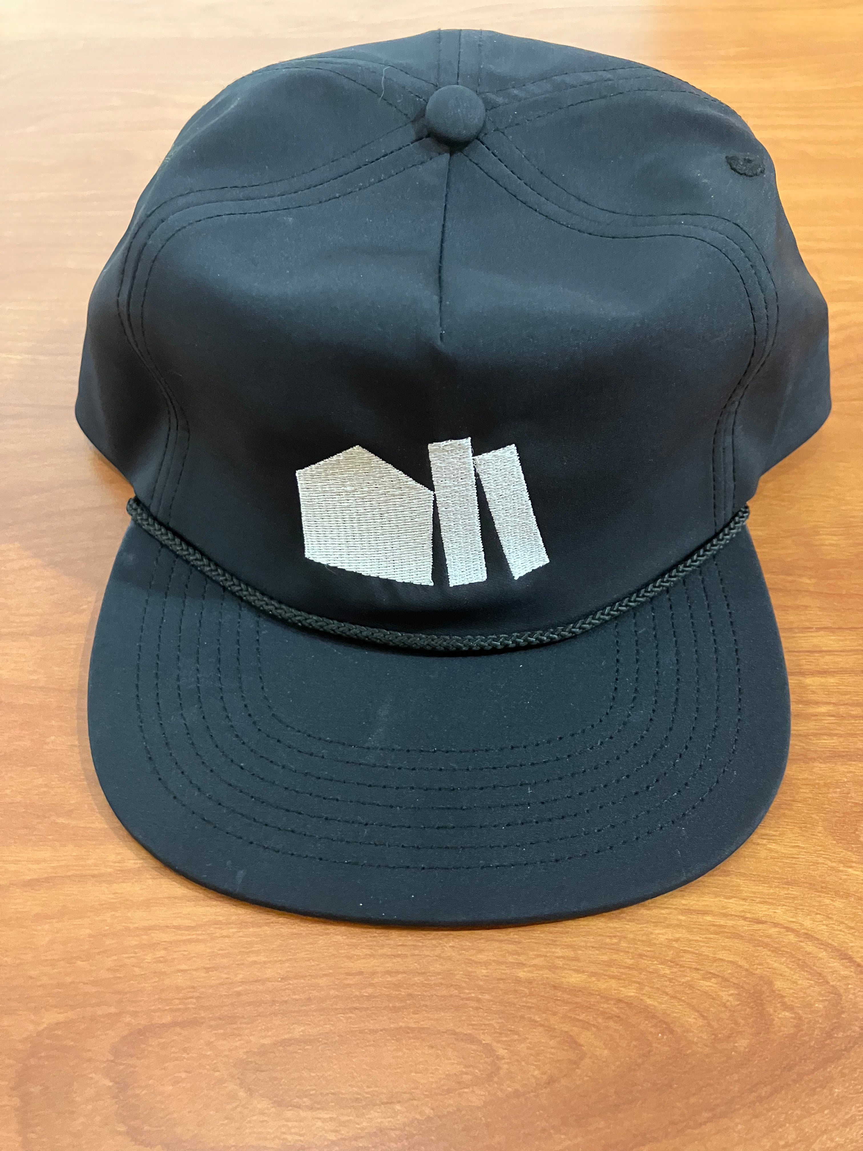 5 panel logo hat